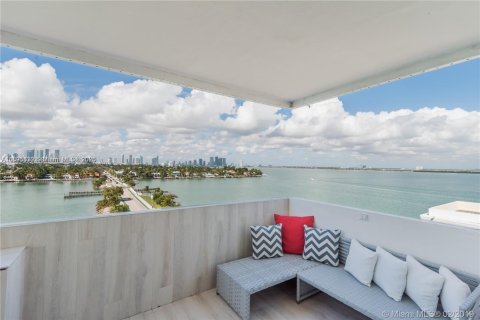 Condominio en venta en Miami Beach, Florida, 2 dormitorios, 119.57 m2 № 1949769 - foto 22
