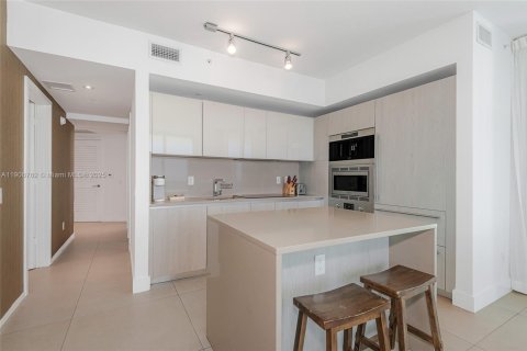 Купить кондоминиум в Холливуд, Флорида 2 спальни, 108.14м2, № 1967412 - фото 16