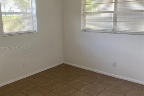 Villa ou maison à louer à Fort Lauderdale, Floride: 2 chambres, 114.83 m2 № 1995961 - photo 8