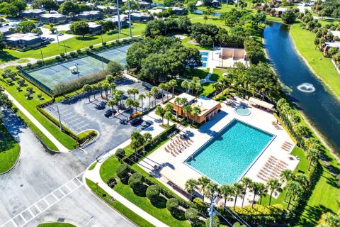 Apartment in West Palm Beach, Florida 2 bedrooms, 98.85 sq.m. № 2392024 - photo 27