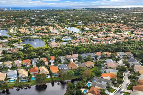 House in Palm Beach Gardens, Florida 4 bedrooms, 252.6 sq.m. № 2262198 - photo 24