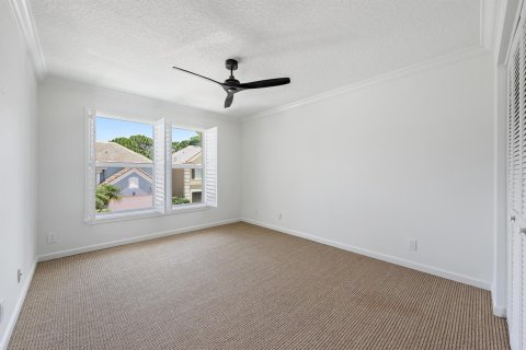 House in Palm Beach Gardens, Florida 4 bedrooms, 252.6 sq.m. № 2262198 - photo 14