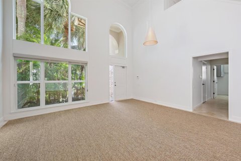 House in Palm Beach Gardens, Florida 4 bedrooms, 252.6 sq.m. № 2262198 - photo 4