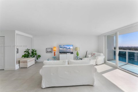 Condominio en venta en Miami Beach, Florida, 92.25 m2 № 2018006 - foto 14