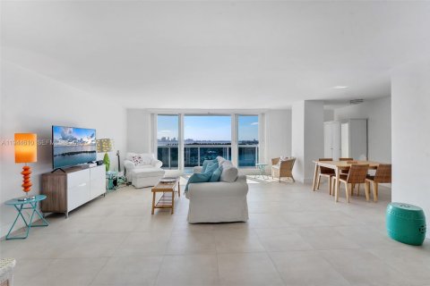Condominio en venta en Miami Beach, Florida, 92.25 m2 № 2018006 - foto 8