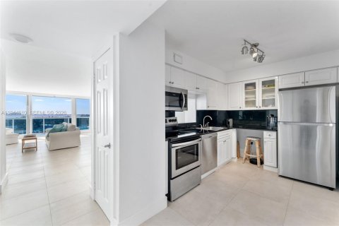 Condominio en venta en Miami Beach, Florida, 92.25 m2 № 2018006 - foto 19