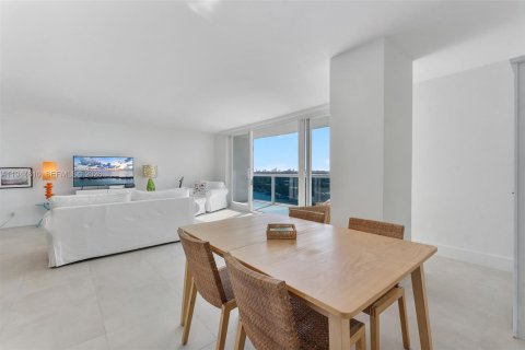 Condominio en venta en Miami Beach, Florida, 92.25 m2 № 2018006 - foto 13