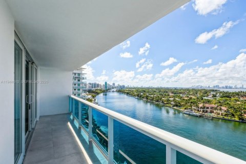 Condominio en venta en Miami Beach, Florida, 92.25 m2 № 2018006 - foto 3