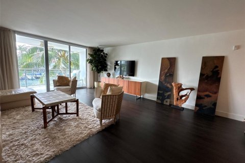Condominio en venta en Bay Harbor Islands, Florida, 3 dormitorios, 236.62 m2 № 2175405 - foto 18