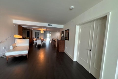 Condominio en venta en Bay Harbor Islands, Florida, 3 dormitorios, 236.62 m2 № 2175405 - foto 11