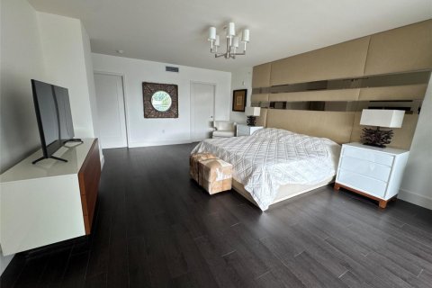Condominio en venta en Bay Harbor Islands, Florida, 3 dormitorios, 236.62 m2 № 2175405 - foto 17
