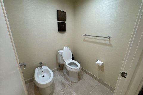 Condominio en venta en Bay Harbor Islands, Florida, 3 dormitorios, 236.62 m2 № 2175405 - foto 13