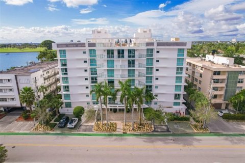 Condominio en venta en Bay Harbor Islands, Florida, 3 dormitorios, 236.62 m2 № 2175405 - foto 3