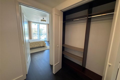 Condominio en venta en Bay Harbor Islands, Florida, 3 dormitorios, 236.62 m2 № 2175405 - foto 27