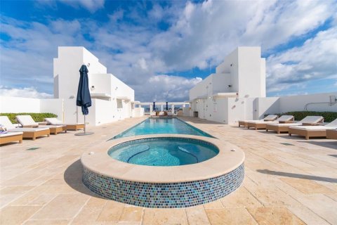 Condominio en Bay Harbor Islands, Florida, 3 dormitorios  № 2175405