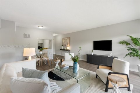 Снять в аренду квартиру в Уилтон-Мэнорс, Флорида 1 спальня, 83.61м2, № 2034260 - фото 3