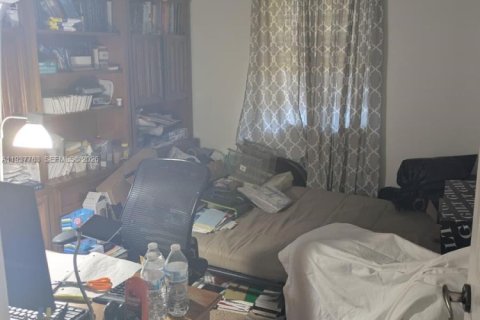 Villa ou maison à vendre à Pembroke Pines, Floride: 4 chambres, 196.4 m2 № 1995415 - photo 10