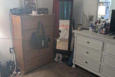 Villa ou maison à vendre à Pembroke Pines, Floride: 4 chambres, 196.4 m2 № 1995415 - photo 6