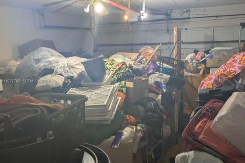 Villa ou maison à vendre à Pembroke Pines, Floride: 4 chambres, 196.4 m2 № 1995415 - photo 11