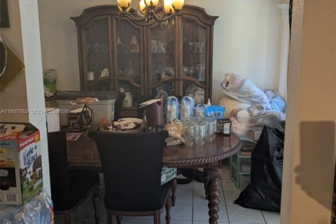 Villa ou maison à vendre à Pembroke Pines, Floride: 4 chambres, 196.4 m2 № 1995415 - photo 14