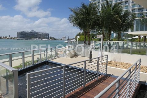 Condo in Miami Beach, Florida, 1 bedroom  № 1638330 - photo 30