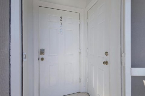 Condo in Boca Raton, Florida, 1 bedroom  № 2082035 - photo 8