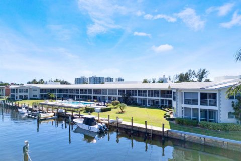 Condo in Boca Raton, Florida, 1 bedroom  № 2082035 - photo 6