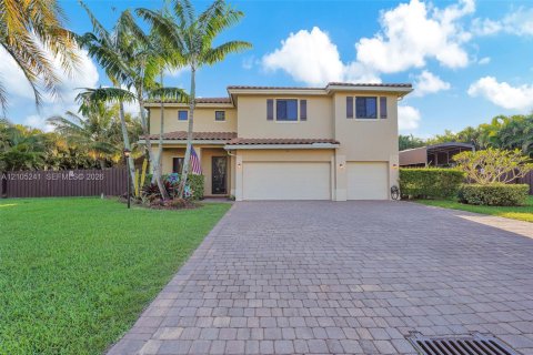 Villa ou maison à louer à Homestead, Floride: 6 chambres, 446.86 m2 № 2413003 - photo 3