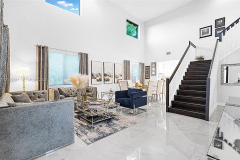 Villa ou maison à louer à Homestead, Floride: 6 chambres, 446.86 m2 № 2413003 - photo 6