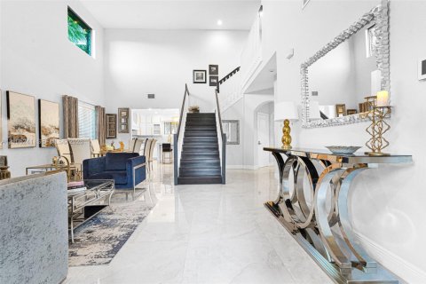 Villa ou maison à louer à Homestead, Floride: 6 chambres, 446.86 m2 № 2413003 - photo 5