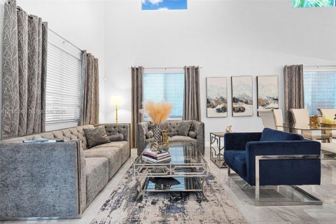 Villa ou maison à louer à Homestead, Floride: 6 chambres, 446.86 m2 № 2413003 - photo 8