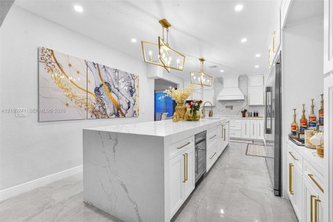 Villa ou maison à louer à Homestead, Floride: 6 chambres, 446.86 m2 № 2413003 - photo 26