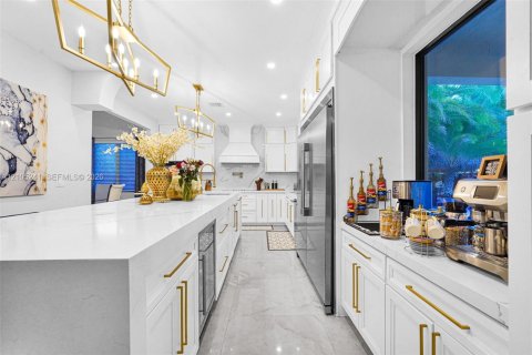 Villa ou maison à louer à Homestead, Floride: 6 chambres, 446.86 m2 № 2413003 - photo 25