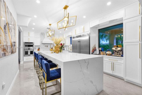 Villa ou maison à louer à Homestead, Floride: 6 chambres, 446.86 m2 № 2413003 - photo 24