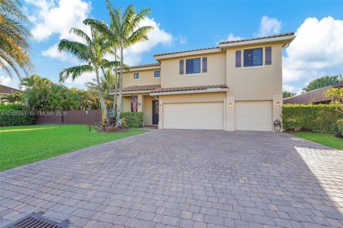 Villa ou maison à louer à Homestead, Floride: 6 chambres, 446.86 m2 № 2413003 - photo 4