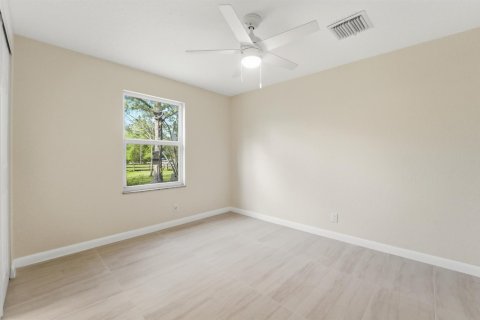 House in Jupiter, Florida 3 bedrooms, 112.6 sq.m. № 2246241 - photo 29