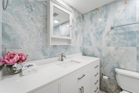 House in Jupiter, Florida 3 bedrooms, 112.6 sq.m. № 2246241 - photo 21