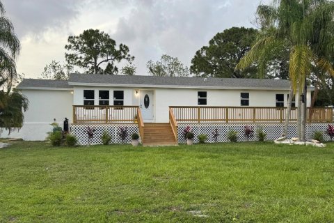 House in Jupiter, Florida 3 bedrooms, 112.6 sq.m. № 2246241