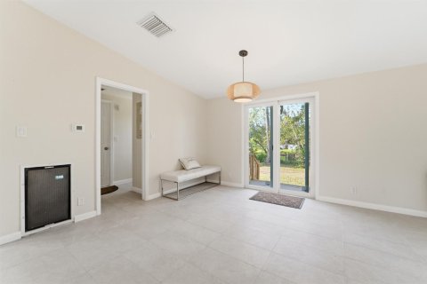 House in Jupiter, Florida 3 bedrooms, 112.6 sq.m. № 2246241 - photo 17