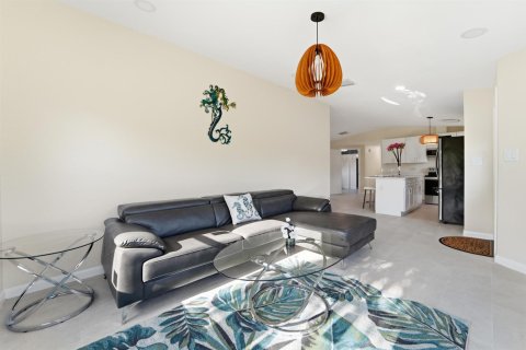 House in Jupiter, Florida 3 bedrooms, 112.6 sq.m. № 2246241 - photo 16