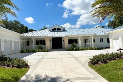 House in Pinecrest, Florida 633.5 sq.m. № 1949233 - photo 2