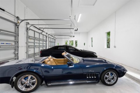 Casa en venta en Pinecrest, Florida, 8 dormitorios, 633.5 m2 № 1949233 - foto 28