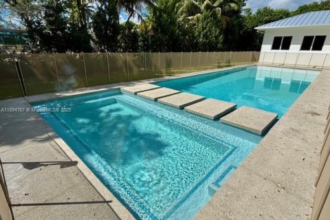House in Pinecrest, Florida 633.5 sq.m. № 1949233 - photo 21