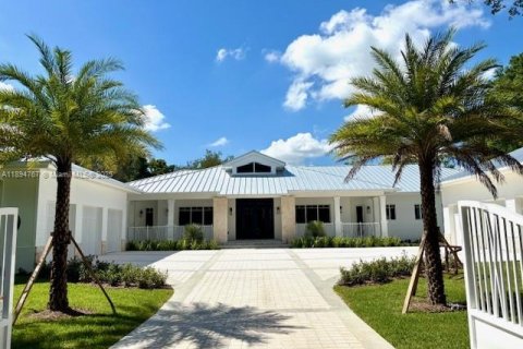 House in Pinecrest, Florida 633.5 sq.m. № 1949233 - photo 1