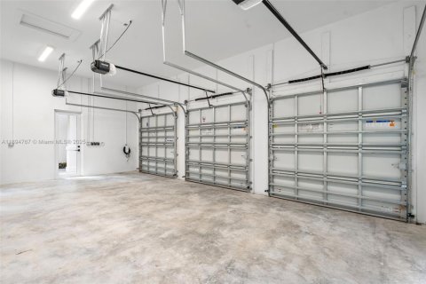 Casa en venta en Pinecrest, Florida, 8 dormitorios, 633.5 m2 № 1949233 - foto 30