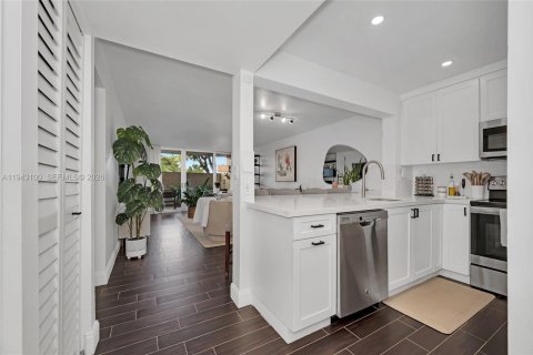 Condominio en venta en Miami, Florida, 2 dormitorios, 91.32 m2 № 2002098 - foto 5