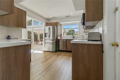 Villa ou maison à louer à Miami, Floride: 3 chambres, 178.09 m2 № 1995205 - photo 9