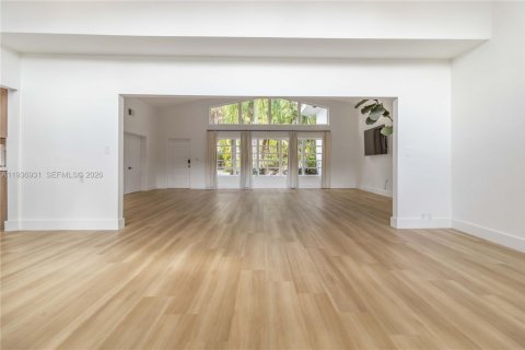 Villa ou maison à louer à Miami, Floride: 3 chambres, 178.09 m2 № 1995205 - photo 11