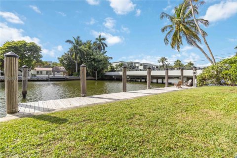 Villa ou maison à Miami, Floride 3 chambres, 178.09 m2 № 1995205