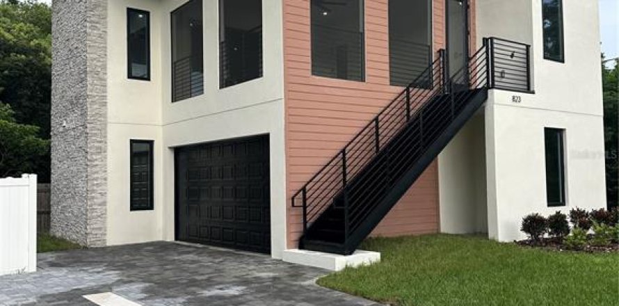 House in Orlando, Florida 3 bedrooms, 108.7 sq.m. № 1826652